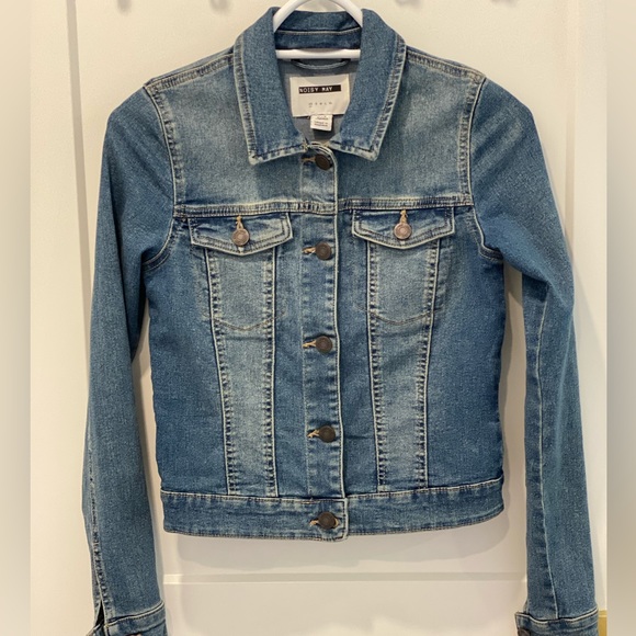 Jean jacket - Picture 1 of 8
